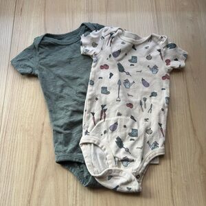 Charming Kids Bodysuit Set - Green and Cream